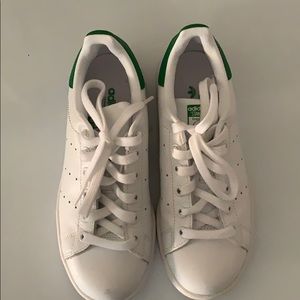 Adidas Stan Smith in US 5!!!😍😍😍